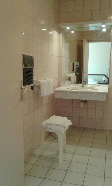 Hotel Restaurant Le Capricorne Pouldreuzic